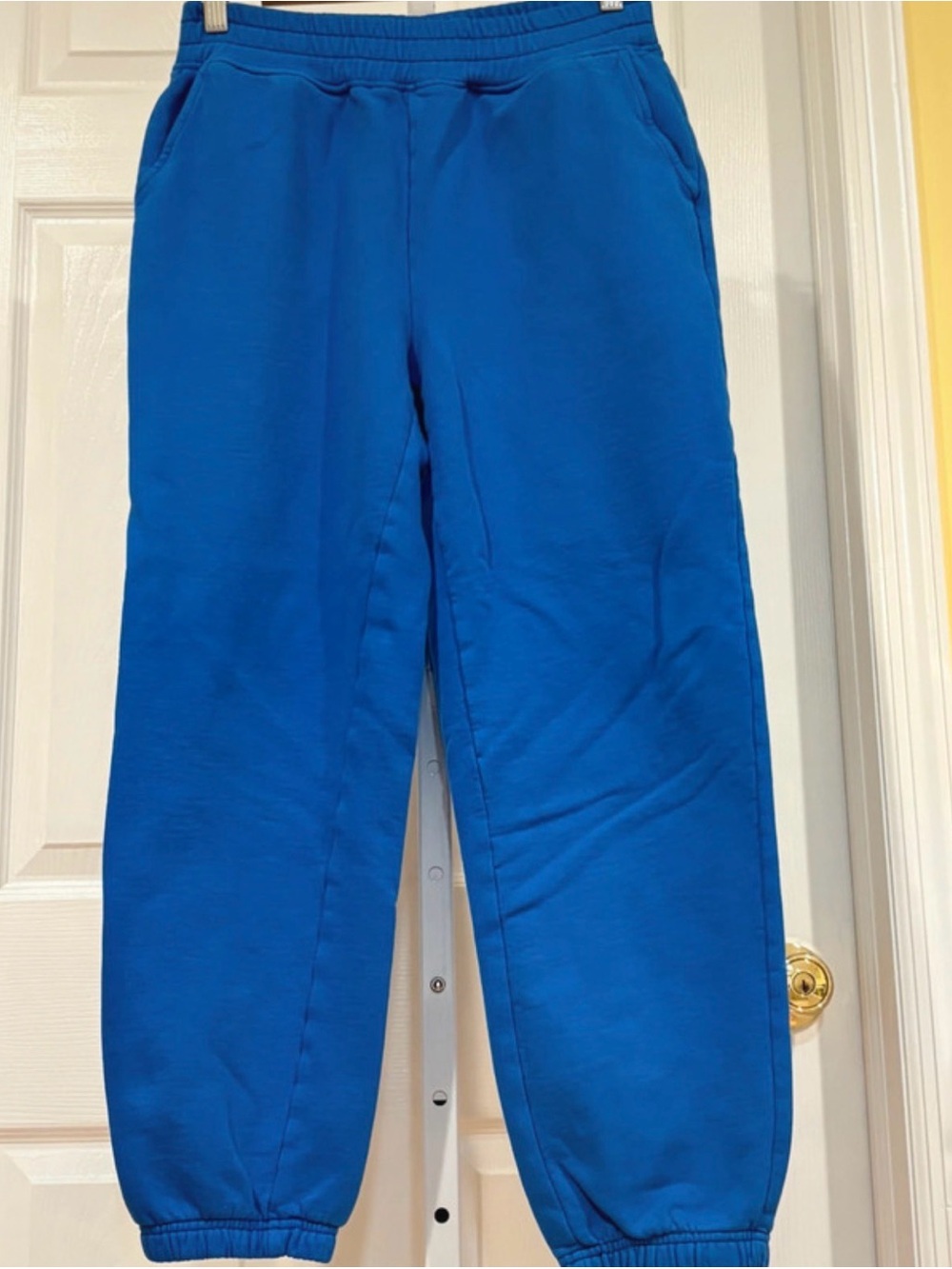 Woman’s American Eagle Joggers small